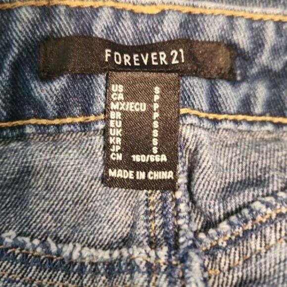 NWT Forever 21 Size S Denim Button Fly Mini Skirt with Rainbow Pockets - Picture 4 of 5